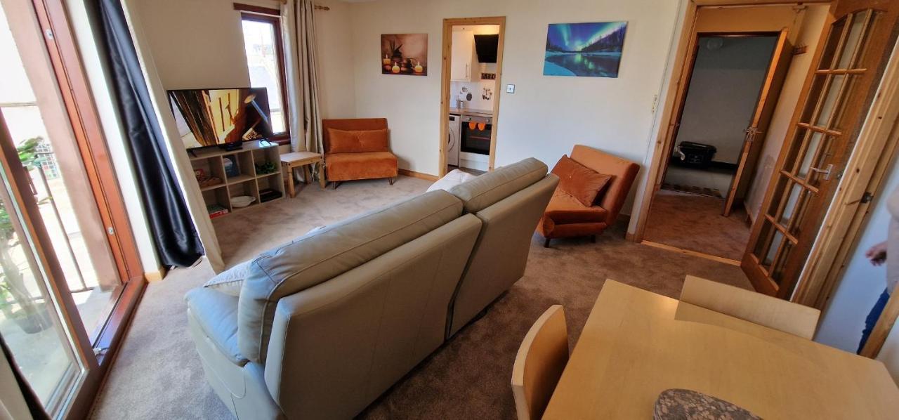 Colin Young Place ネアン エクステリア 写真